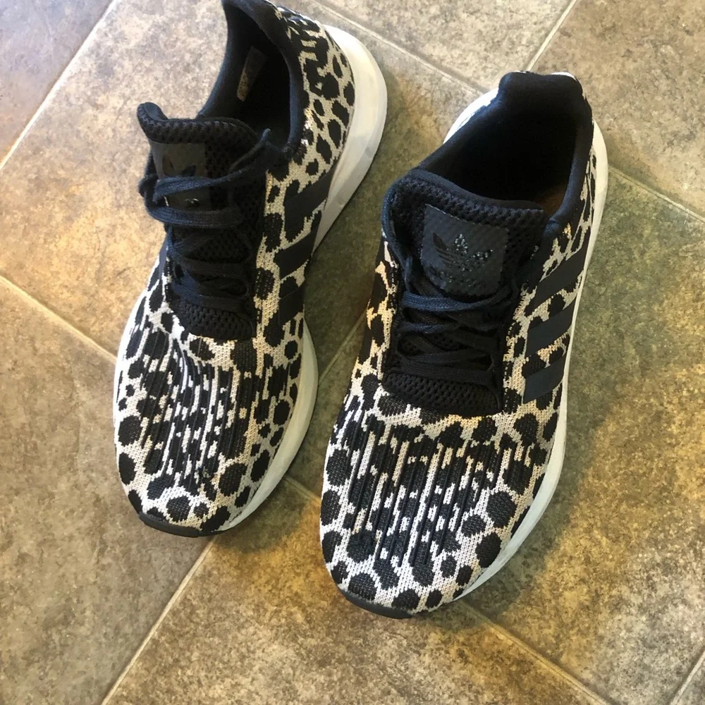 ADIDAS Originals Women's Swift Run Shoes